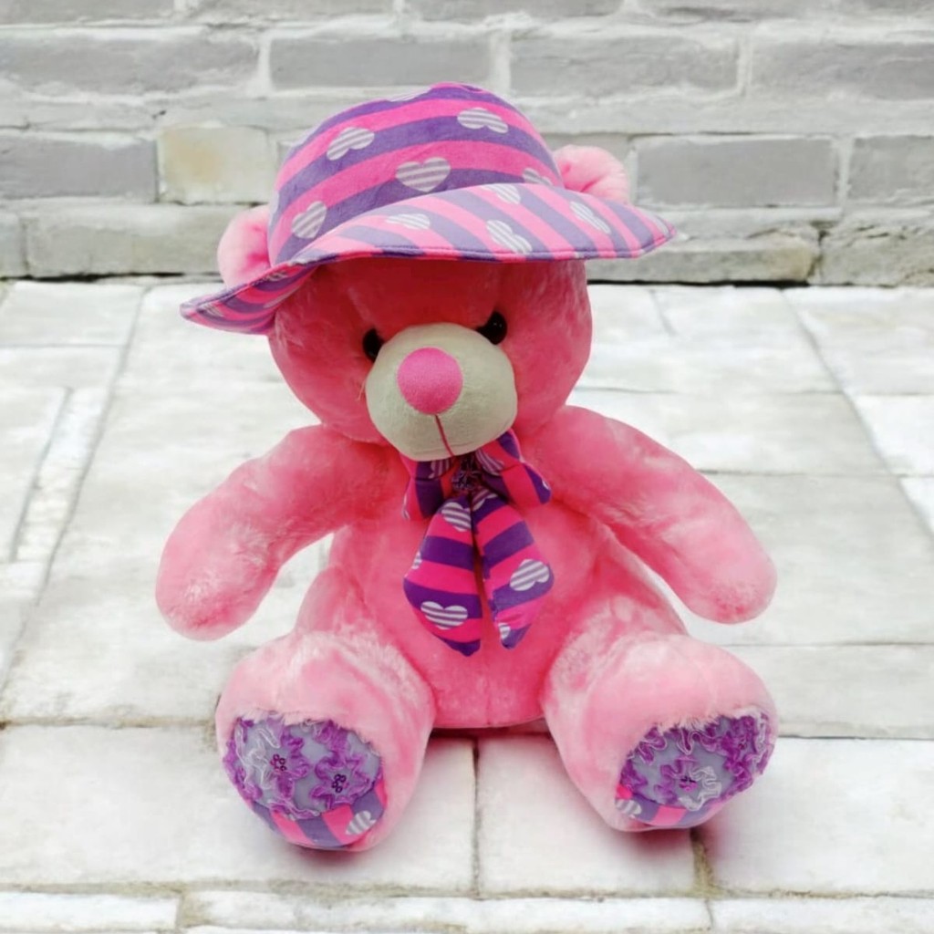 PST 8006 Cap Teddy 65Cm AM00498PS Cap Teddy – 65cm Playful Plush